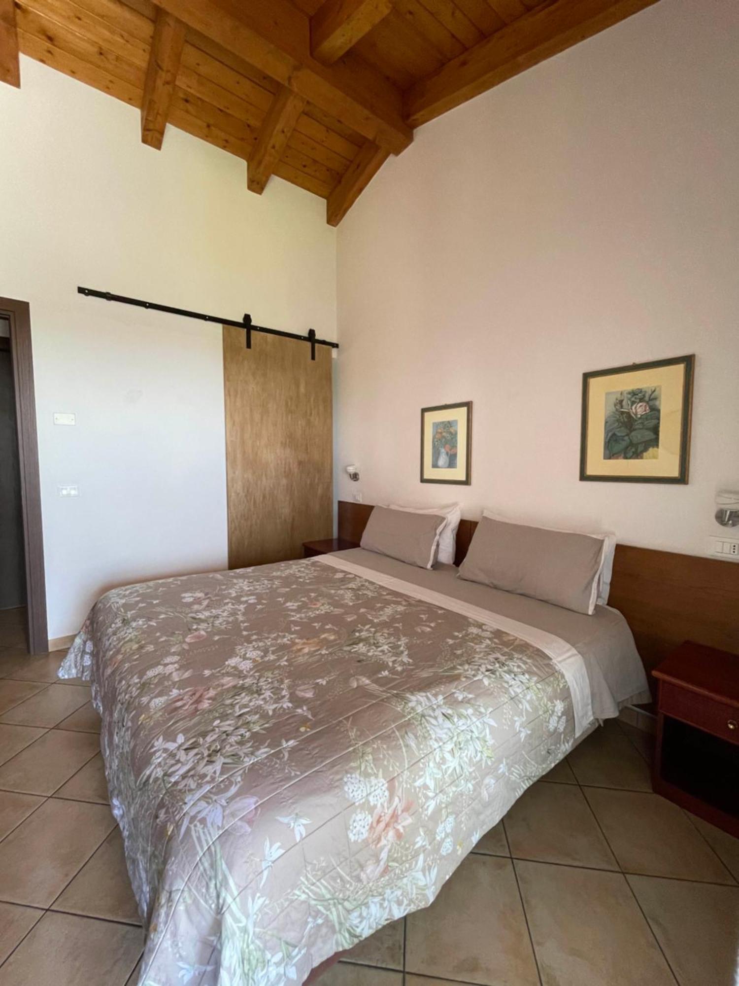 Il Ghiandolino Villa Imola Bagian luar foto