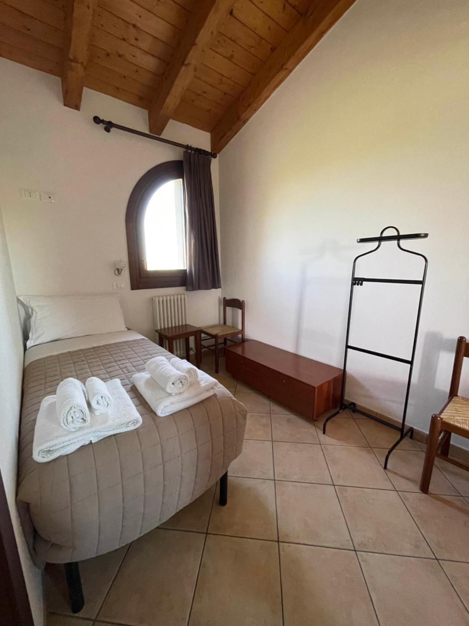 Il Ghiandolino Villa Imola Bagian luar foto