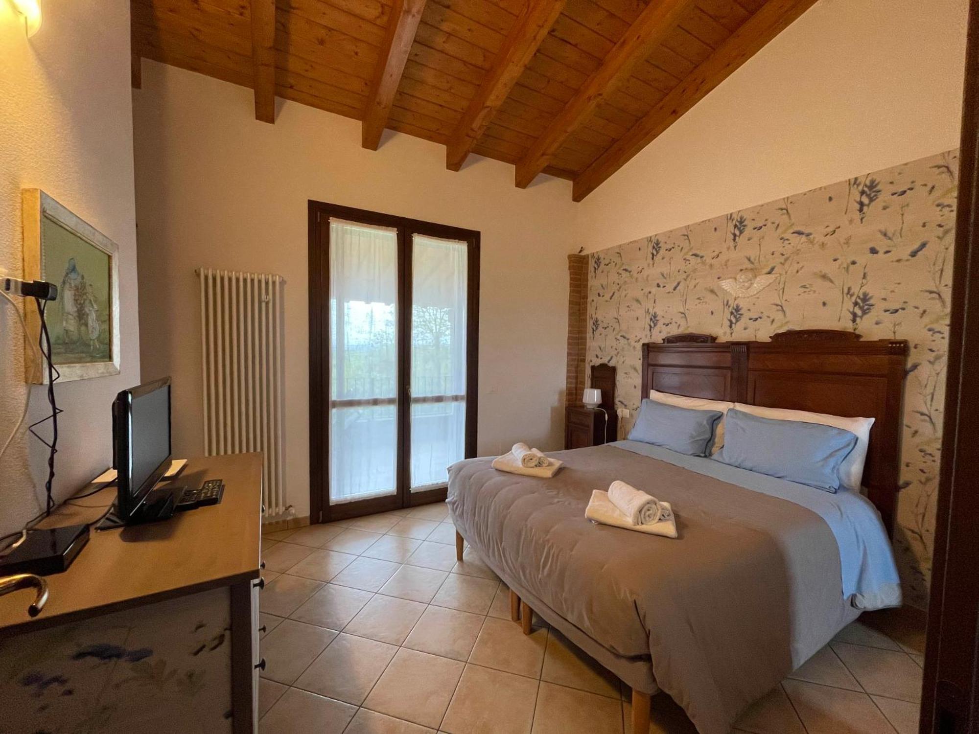 Il Ghiandolino Villa Imola Bagian luar foto