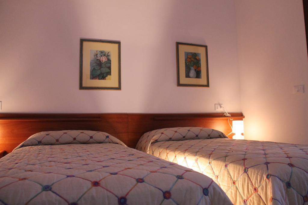 Il Ghiandolino Villa Imola Ruang foto